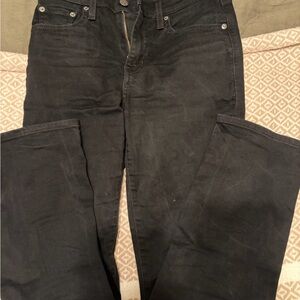 Levi 724 Black Jean